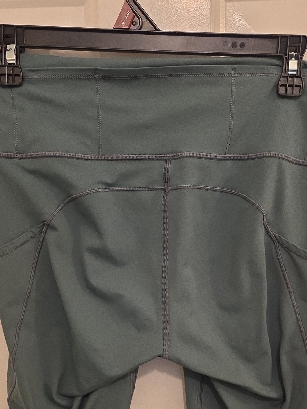 Lululemon Capri - Picture 6 of 9